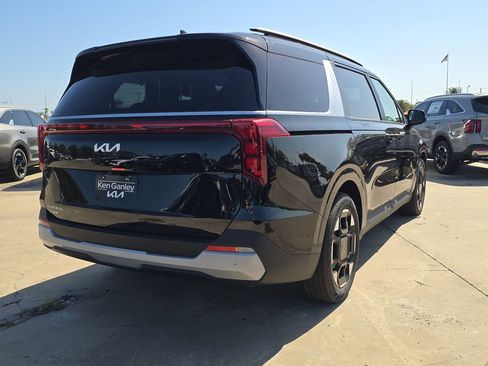 New 2026 Kia Carnival EX image 8