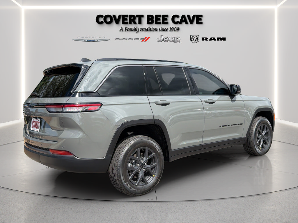 New 2027 Jeep Grand Cherokee Altitude RWD image 7