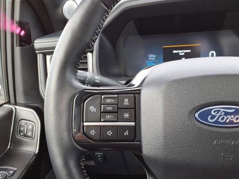 Used 2024 Ford F150 Lightning Platinum image 37