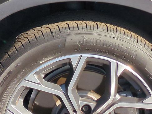 Certified 2021 BMW X1 xDrive28i w/ Convenience Package image 12