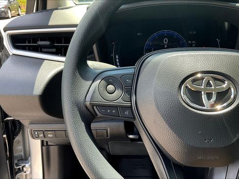 Used 2026 Toyota Corolla LE FWD image 23