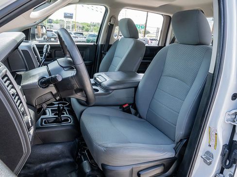 Used 2018 RAM 2500 Tradesman w/ Chrome Appearance Group AWD/4WD image 14