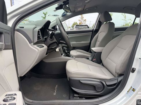 Used 2020 Hyundai Elantra SE FWD image 7