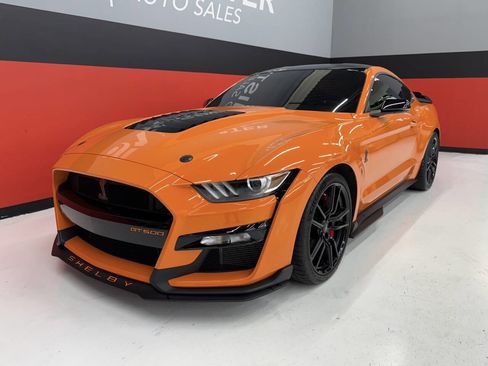Used 2021 Ford Mustang Shelby GT500 w/ Technology Package image 12