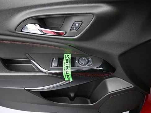 New 2026 Chevrolet Trax RS w/ Sunroof Package image 36