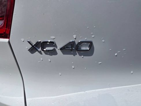 Used 2024 Volvo XC40 B5 Plus w/ Protection Package Premier AWD/4WD image 23
