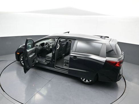 Certified 2025 Honda Odyssey EX-L image 46
