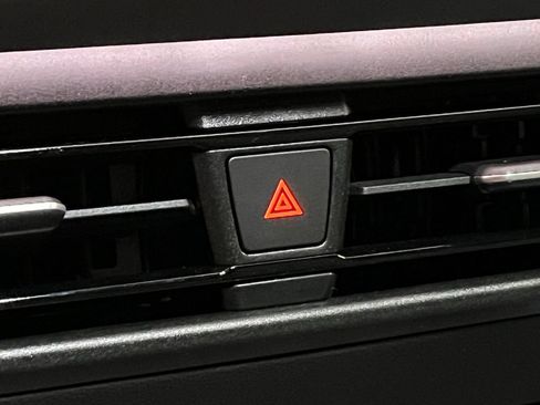 New 2026 Volkswagen Tiguan SE R-Line FWD image 11