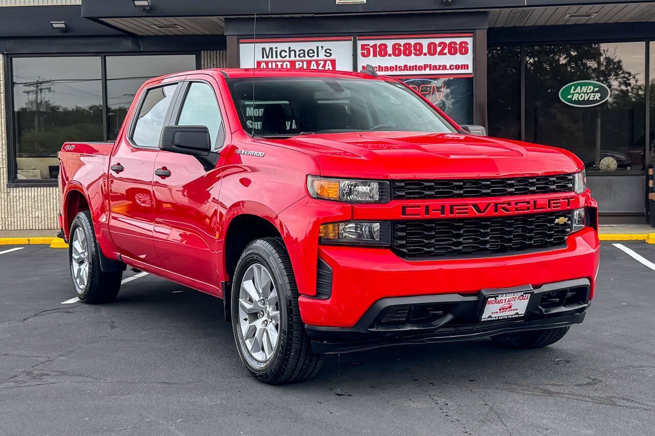 Used 2022 Chevrolet Silverado 1500 Custom AWD/4WD image 1