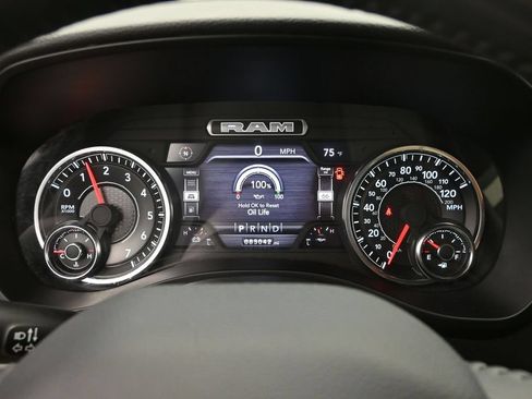 Used 2023 RAM 1500 Big Horn AWD/4WD image 30