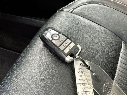 Used 2019 Ford F150 Lariat w/ Equipment Group 502A Luxury AWD/4WD image 38
