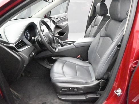 Used 2020 Buick Enclave Essence FWD image 9
