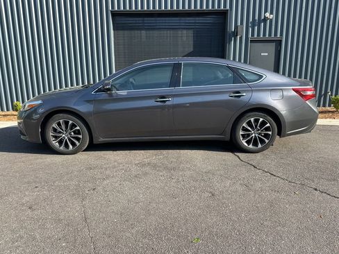 Used 2016 Toyota Avalon XLE image 8
