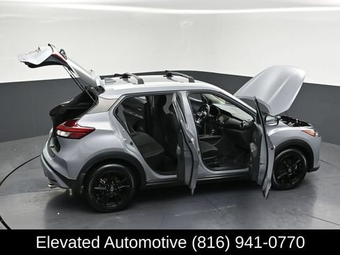 Used 2021 Nissan Kicks SV w/ Interior Electronics Package FWD image 29