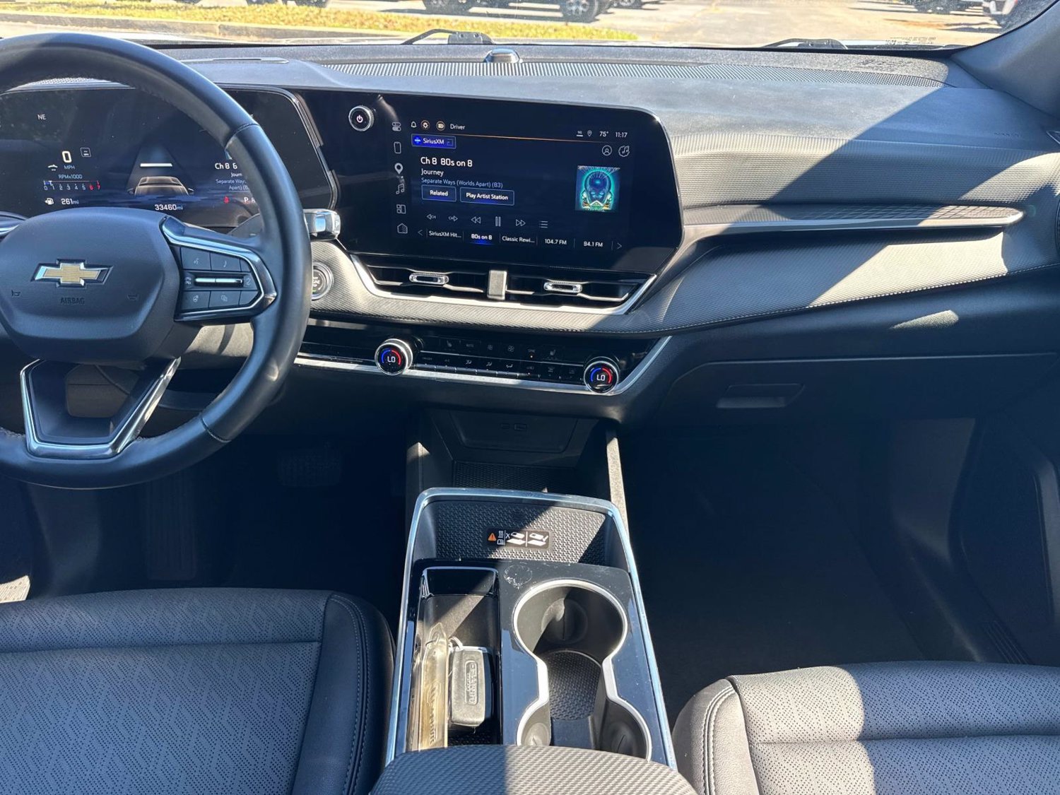 Used 2025 Chevrolet Equinox LT w/ Convenience Package II FWD image 25