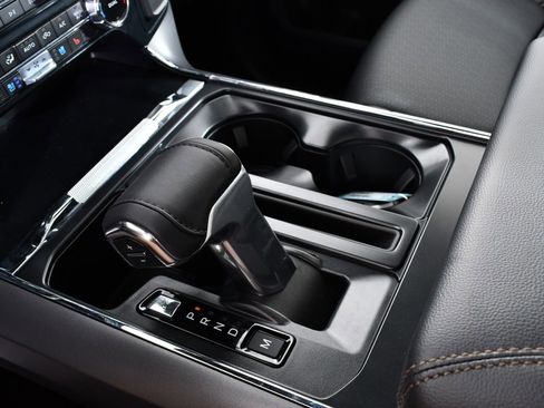 New 2025 Ford F150 Lariat w/ Equipment Group 502A High image 34