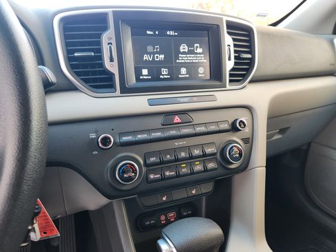 Used 2019 Kia Sportage LX w/ LX Popular Package image 13