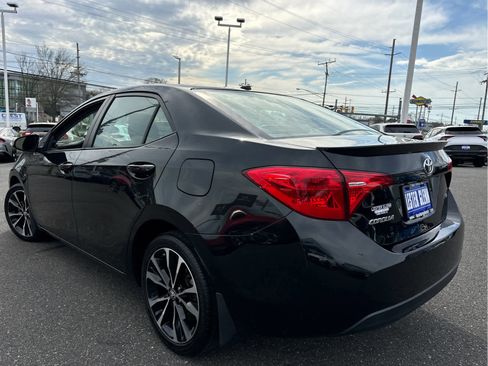 Used 2019 Toyota Corolla SE w/ SE Premium Package image 24