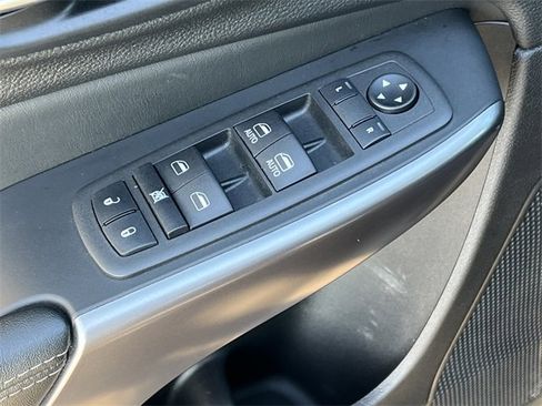 Certified 2021 Jeep Cherokee Latitude Lux w/ Comfort/Convenience Group image 17