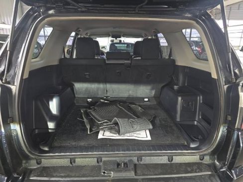 Used 2017 Toyota 4Runner TRD Off-Road image 14