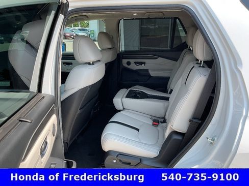 Used 2026 Honda Pilot Touring image 25
