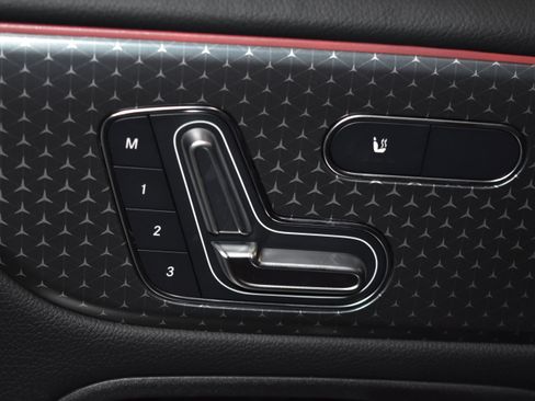 New 2026 Mercedes-Benz GLB 250 4MATIC image 4