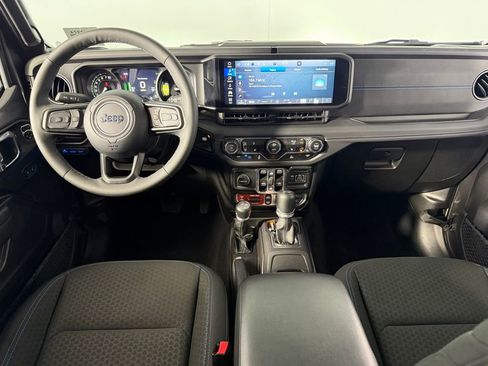 Certified 2025 Jeep Wrangler Unlimited Rubicon 4xe w/ Convenience Group AWD/4WD image 13