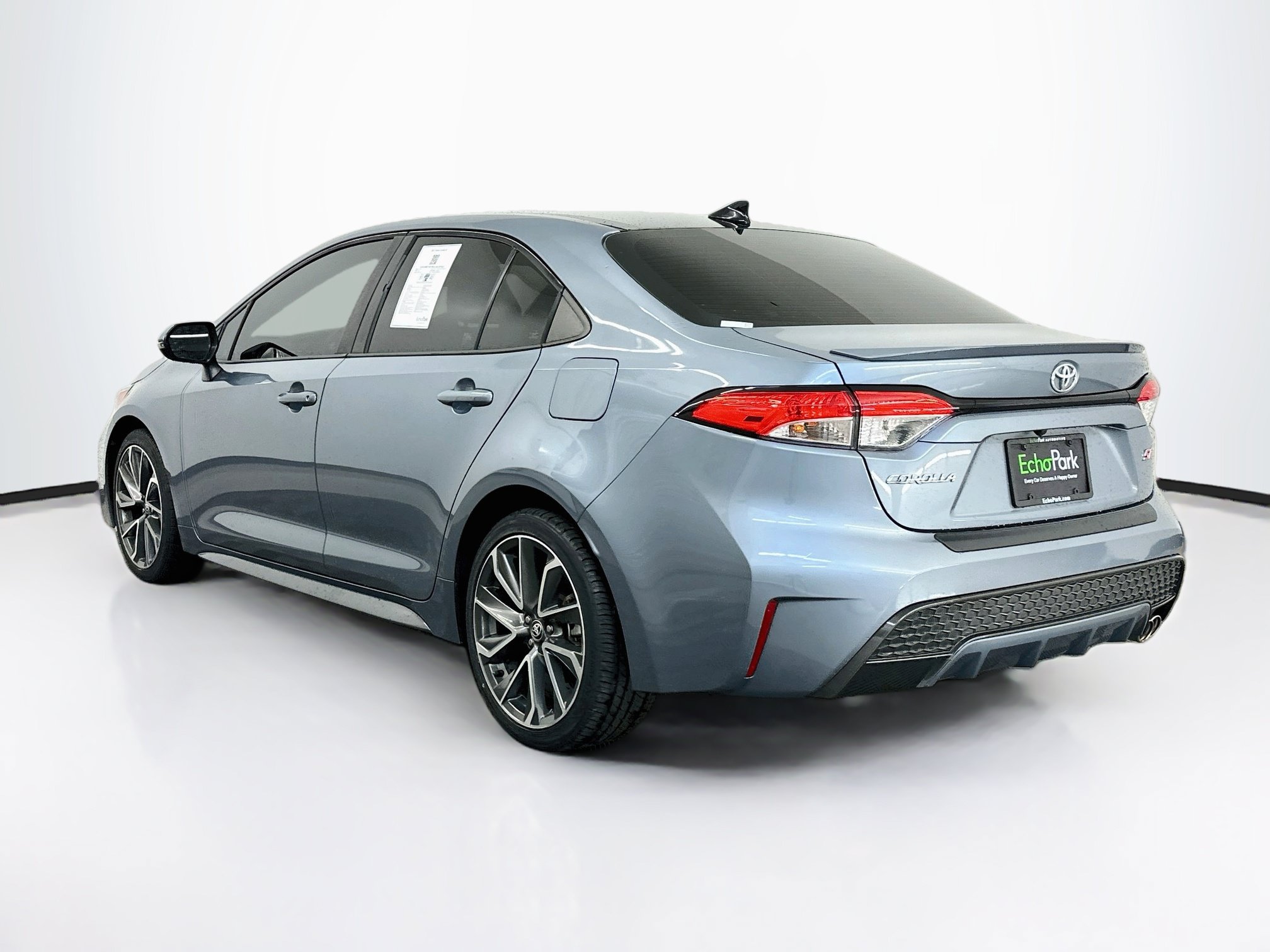 Used 2021 Toyota Corolla SE w/ Carpet Mat Package (TMS) FWD image 5