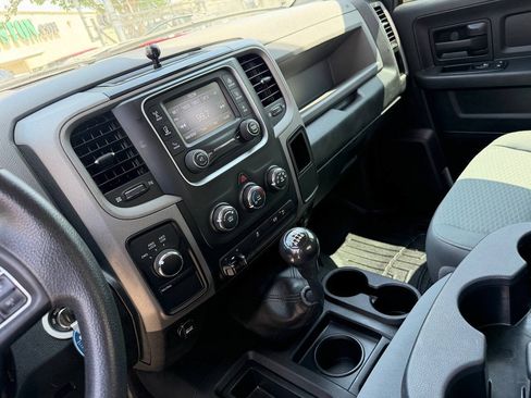 Used 2014 RAM 2500 Tradesman w/ Chrome Appearance Group AWD/4WD image 12