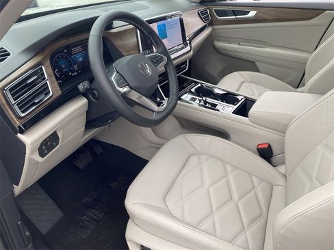 New 2026 Volkswagen Atlas SE image 14