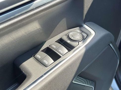 New 2026 GMC Sierra 1500 Elevation image 15