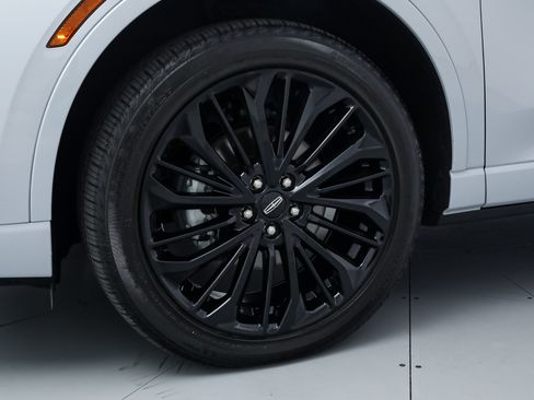 Used 2025 Lincoln Corsair FWD w/ Equipment Group 101A image 12