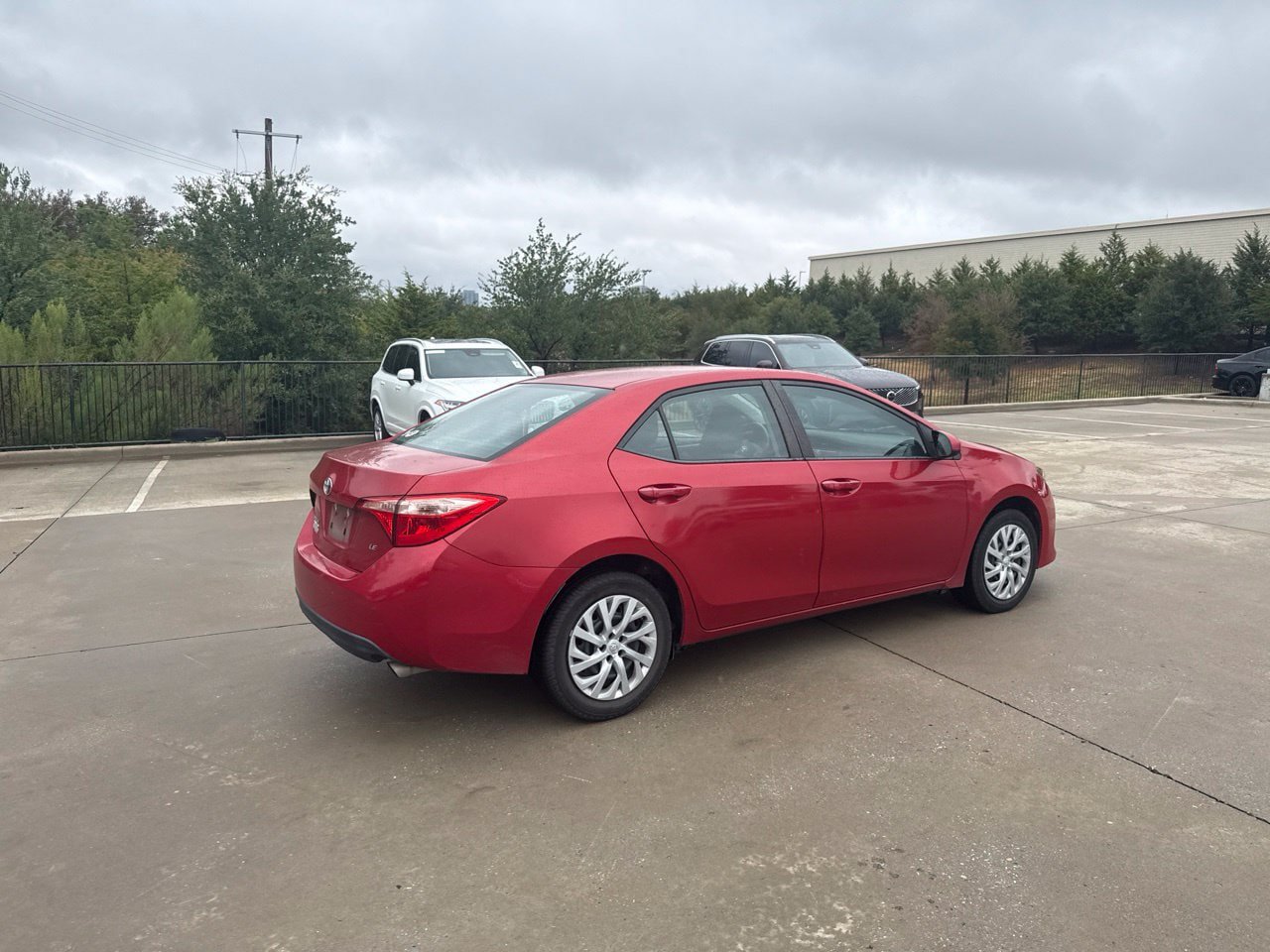 Used 2017 Toyota Corolla LE FWD image 8