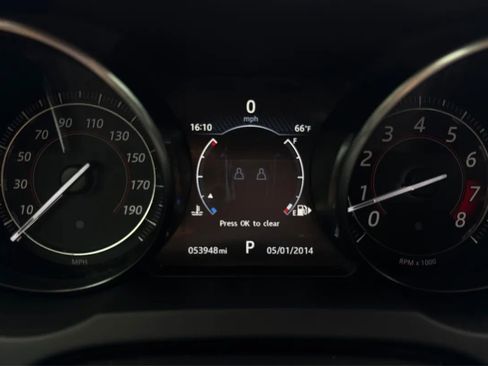 Used 2017 Jaguar F-TYPE Coupe RWD image 12