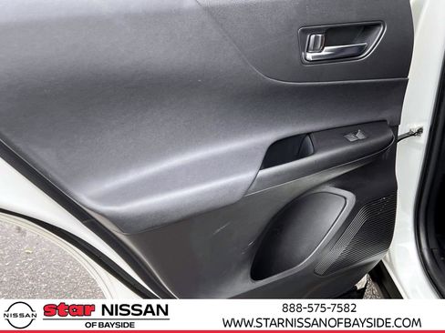 Used 2021 Toyota Venza LE AWD/4WD image 10