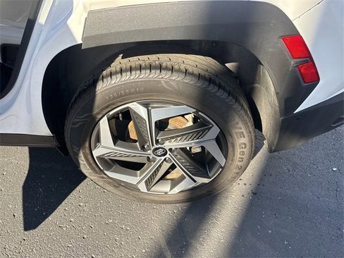 Used 2024 Hyundai Tucson Limited image 12