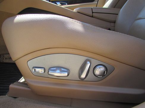 Used 2015 Porsche Panamera 4 AWD/4WD image 22