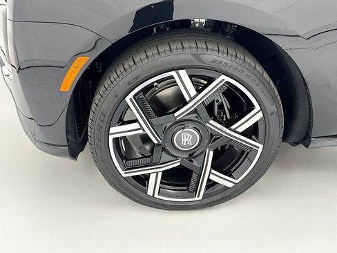 New 2026 Rolls-Royce Cullinan Black Badge AWD/4WD image 29