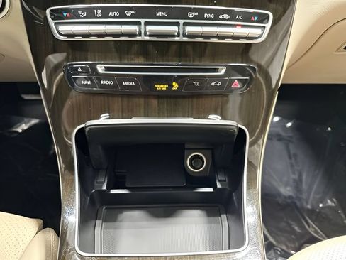 Used 2016 Mercedes-Benz GLC 300 4MATIC image 24