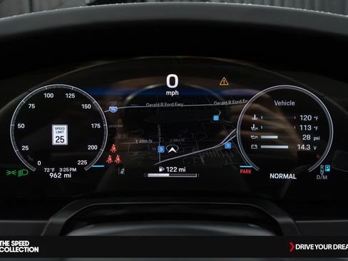 Used 2025 Porsche 911 Targa 4 GTS image 40