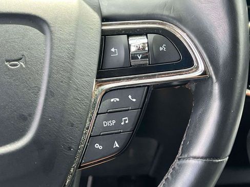 Used 2023 Lincoln Nautilus Reserve AWD/4WD image 28