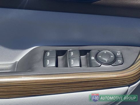 Used 2020 GMC Acadia SLE w/ Driver Convenience Package FWD image 20
