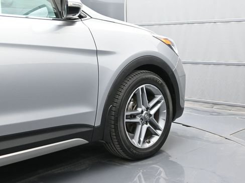 Used 2017 Hyundai Santa Fe Limited image 46