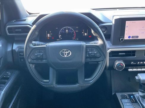 Used 2025 Toyota Tacoma SR5 image 5