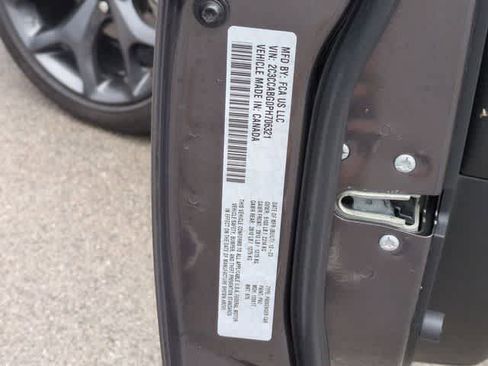 Used 2023 Chrysler 300 S image 38