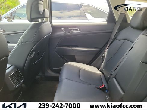 Certified 2023 Kia Sportage EX FWD image 9
