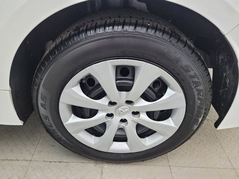 Used 2022 Toyota Corolla LE image 31