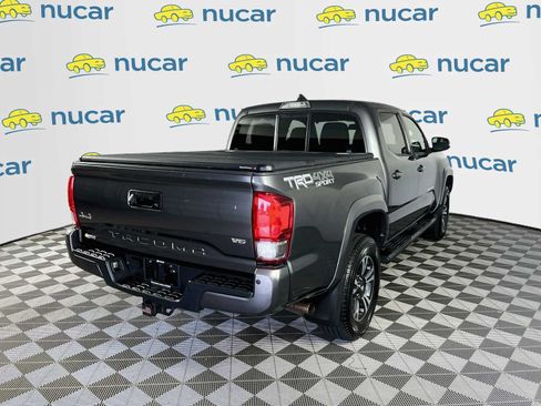 Used 2016 Toyota Tacoma TRD Sport w/ Premium & Technology Package AWD/4WD image 7
