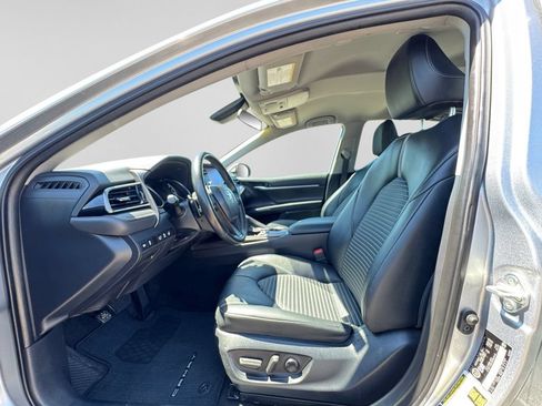 Used 2024 Toyota Camry SE FWD image 20