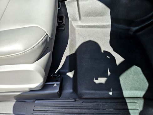 Used 2015 Chevrolet Silverado 3500 W/T image 37